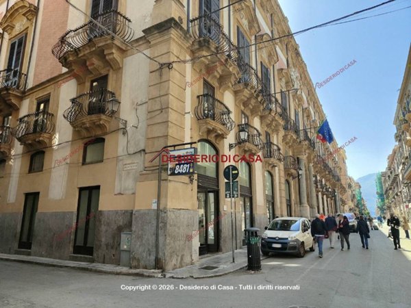 locale commerciale in vendita a Palermo in zona Centro storico