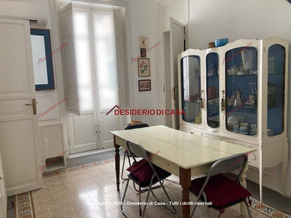 appartamento in vendita a Palermo in zona Politeama