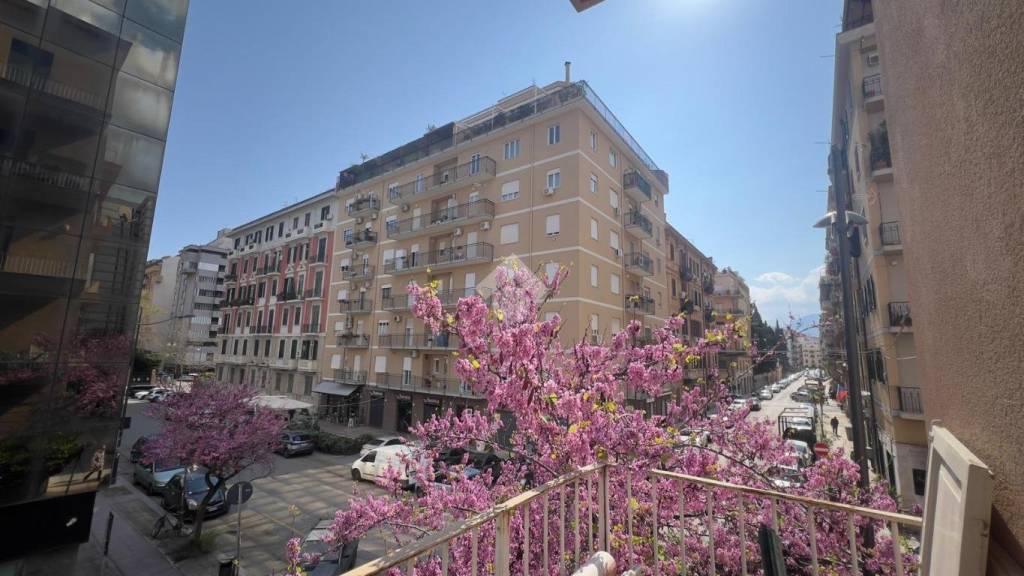 appartamento in vendita a Palermo in zona Libertà