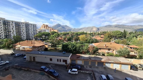 appartamento in vendita a Palermo in zona Uditore