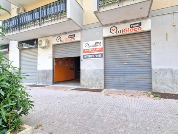 negozio in vendita a Palermo in zona Montegrappa / Santa Rosalia