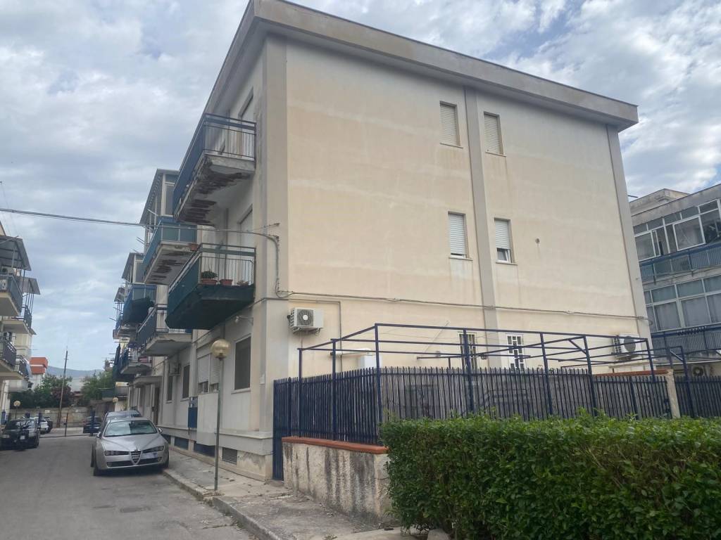 appartamento in vendita a Palermo in zona Calatafimi / Cuba