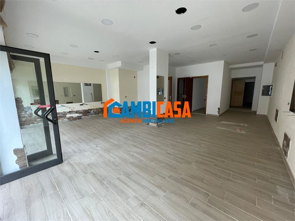 locale commerciale in vendita a Palermo