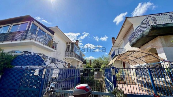 appartamento in vendita a Palermo in zona Mondello