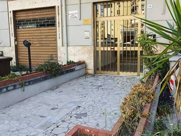 appartamento in vendita a Palermo in zona Politeama
