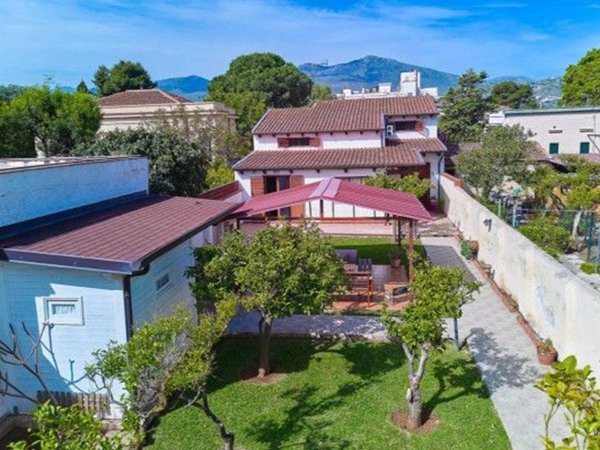 casa indipendente in vendita a Palermo in zona Mondello