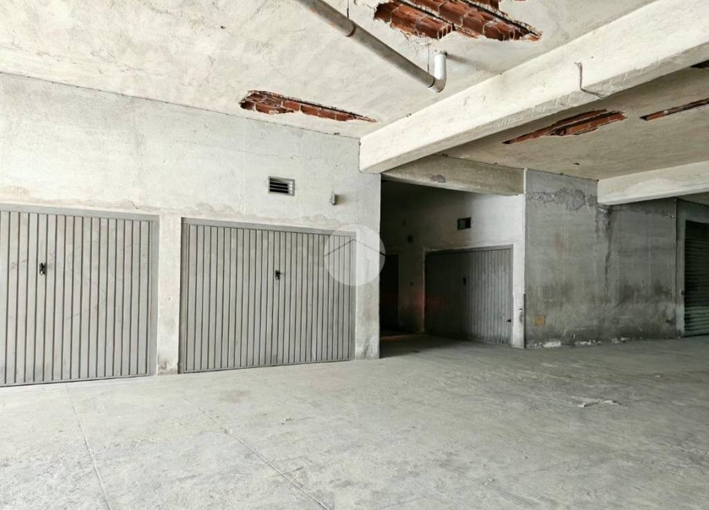 locale di sgombero in vendita a Palermo in zona Oreto