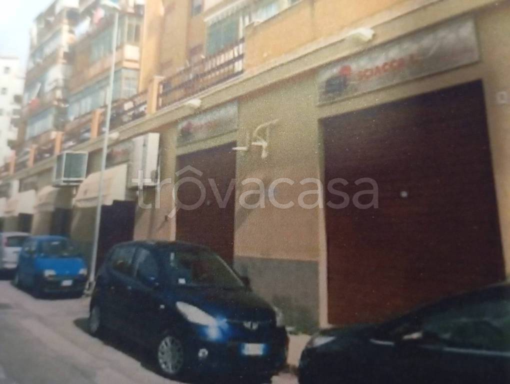 negozio in vendita a Palermo in zona Montepellegrino