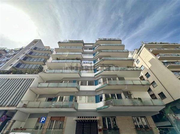 appartamento in vendita a Palermo in zona Libertà