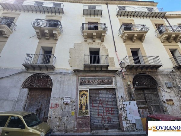 appartamento in vendita a Palermo in zona Politeama