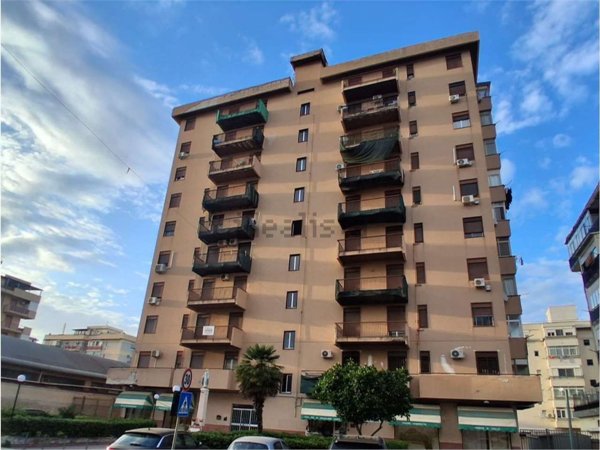 appartamento in vendita a Palermo in zona Roccella