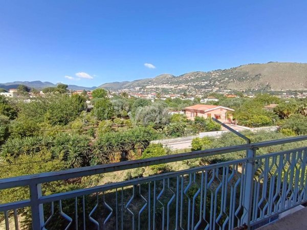 appartamento in vendita a Palermo in zona Mezzomonreale