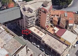 locale commerciale in vendita a Palermo in zona Zisa