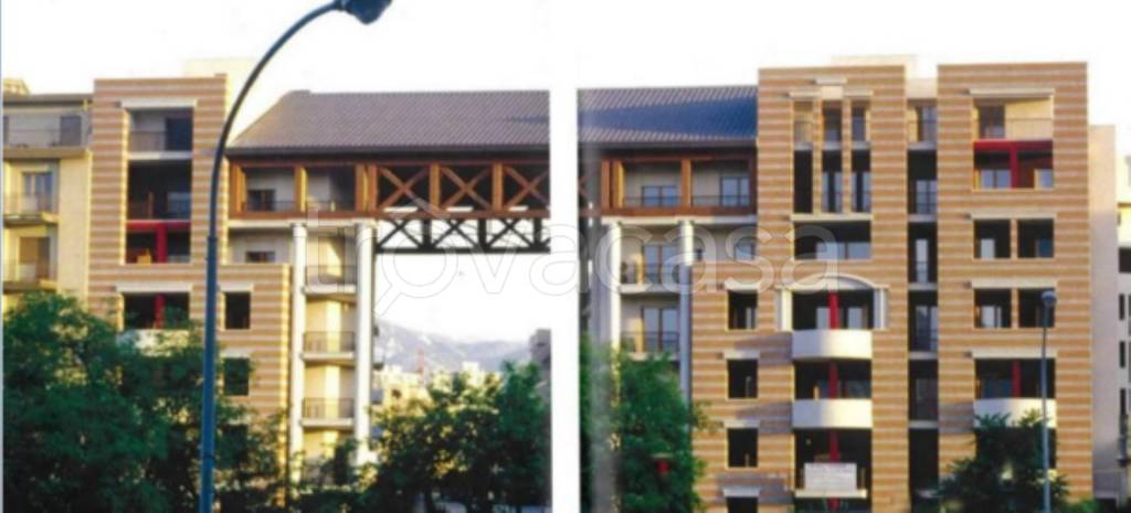 appartamento in vendita a Palermo in zona Zisa