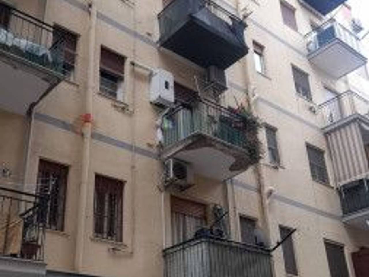 appartamento in vendita a Palermo in zona Malaspina/Palagonia