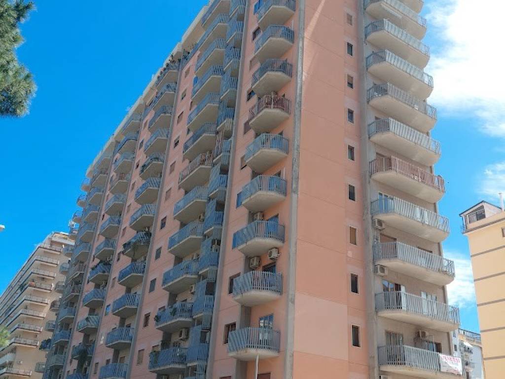appartamento in vendita a Palermo in zona Libertà