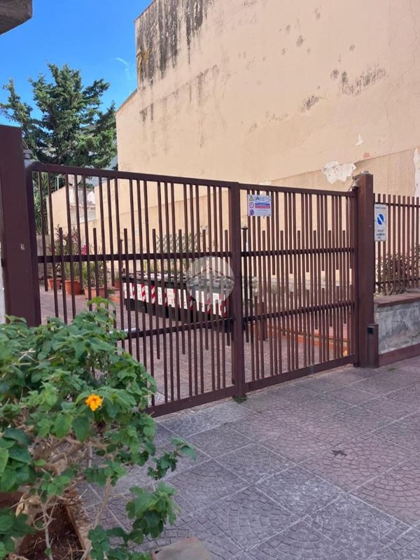 appartamento in vendita a Palermo in zona Partanna