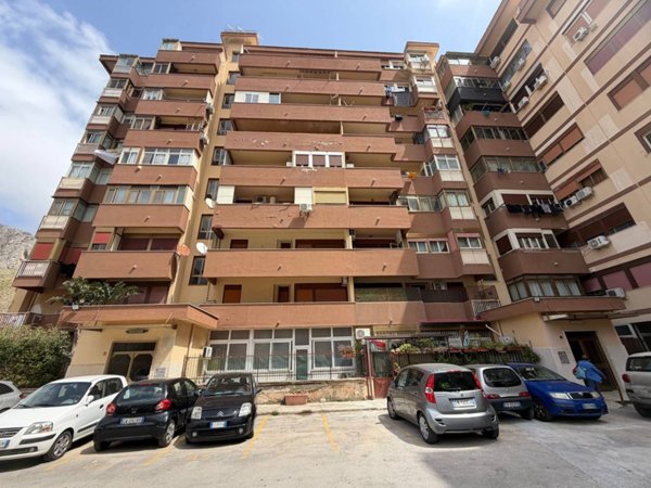 appartamento in vendita a Palermo in zona Tommaso Natale