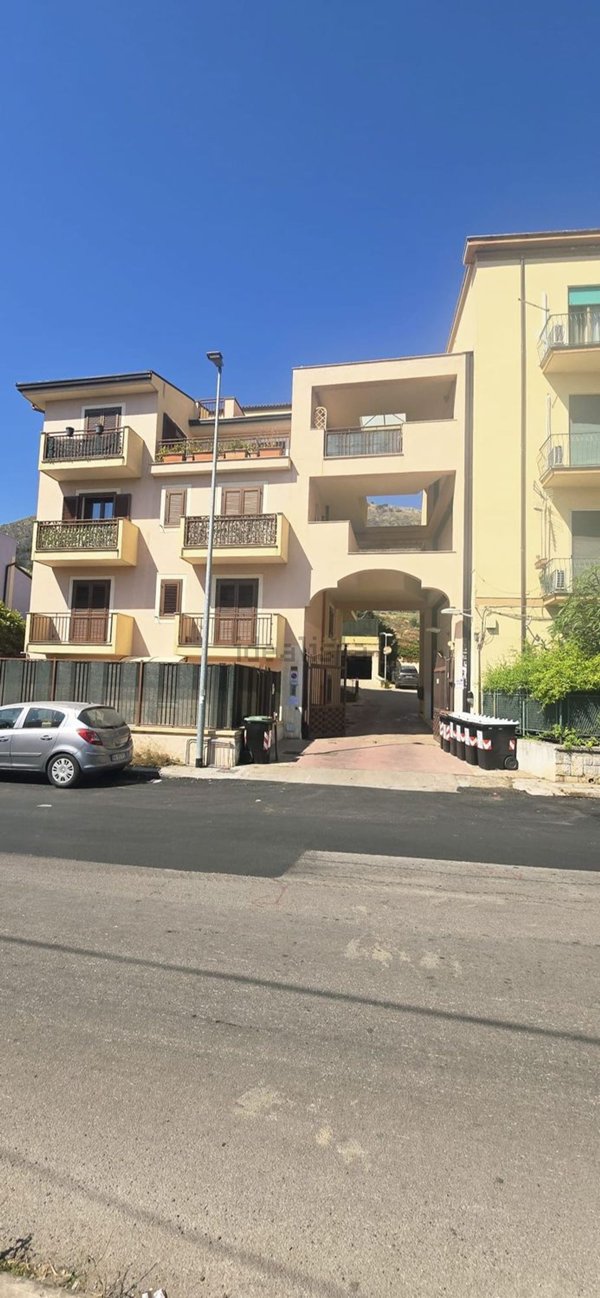 appartamento in vendita a Palermo in zona Tommaso Natale