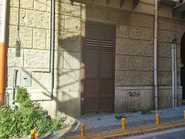 locale di sgombero in vendita a Palermo in zona Centro storico
