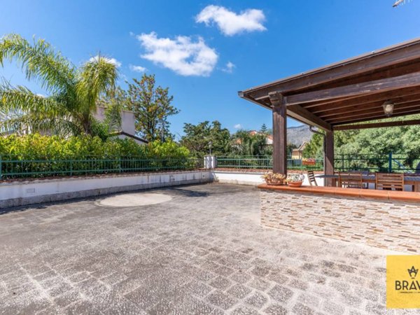 appartamento in vendita a Palermo in zona Mondello