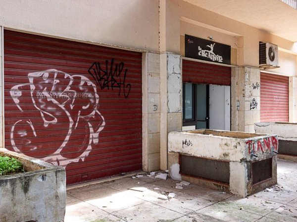 negozio in vendita a Palermo in zona Zisa