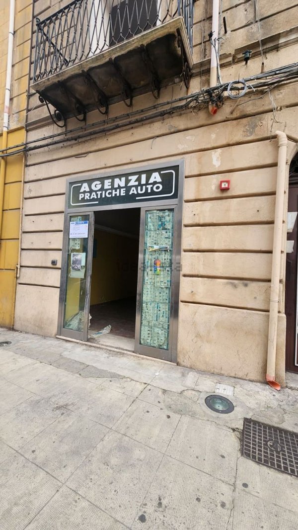 locale commerciale in vendita a Palermo in zona Oreto