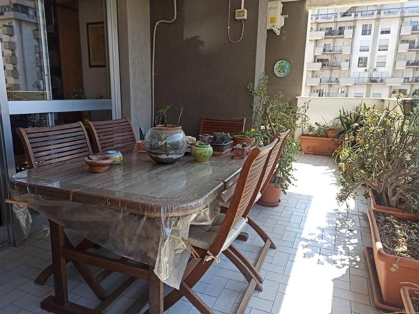 appartamento in vendita a Palermo in zona Politeama