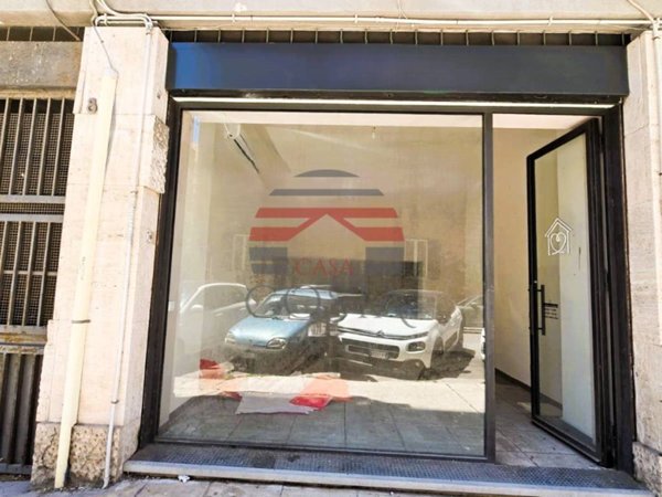 negozio in vendita a Palermo in zona Libertà
