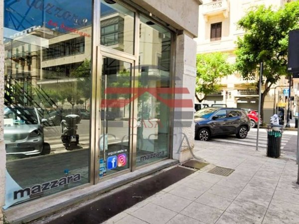 negozio in vendita a Palermo in zona Libertà