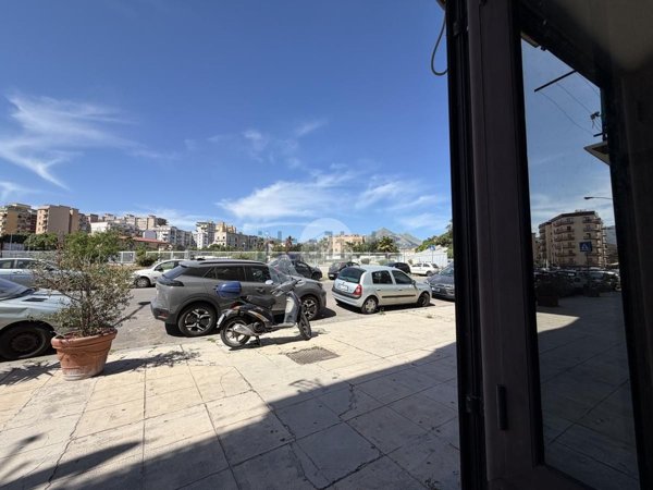 appartamento in vendita a Palermo in zona Zisa