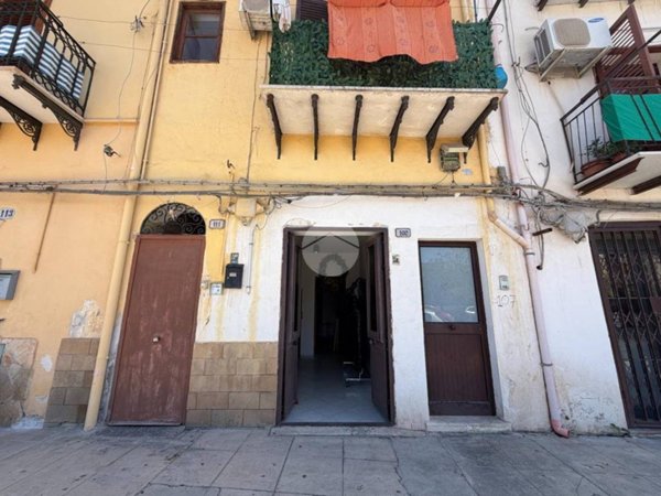 appartamento in vendita a Palermo in zona Zisa
