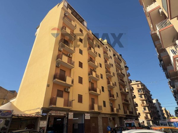 appartamento in vendita a Palermo in zona Montegrappa / Santa Rosalia