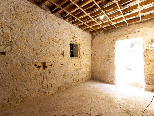 appartamento in vendita a Palermo in zona Zisa