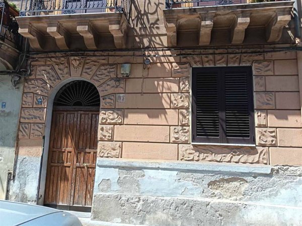 appartamento in vendita a Palermo in zona Montegrappa / Santa Rosalia