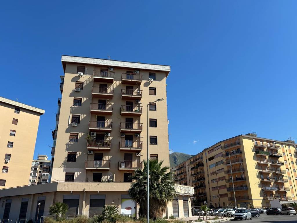 appartamento in vendita a Palermo in zona Acqua dei Corsari