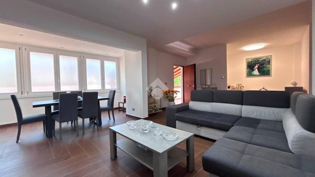 casa indipendente in vendita a Palermo in zona Tommaso Natale