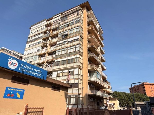 appartamento in vendita a Palermo in zona Montegrappa / Santa Rosalia