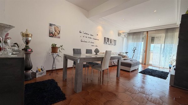 appartamento in vendita a Palermo in zona Montegrappa / Santa Rosalia