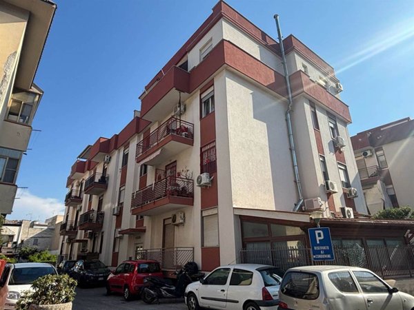 appartamento in vendita a Palermo in zona Partanna