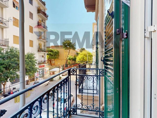 appartamento in vendita a Palermo in zona Zisa