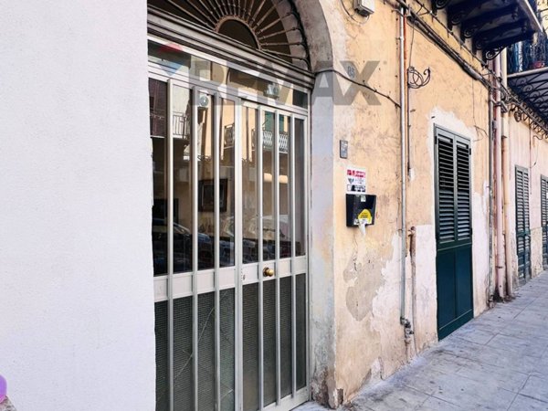 appartamento in vendita a Palermo in zona Zisa