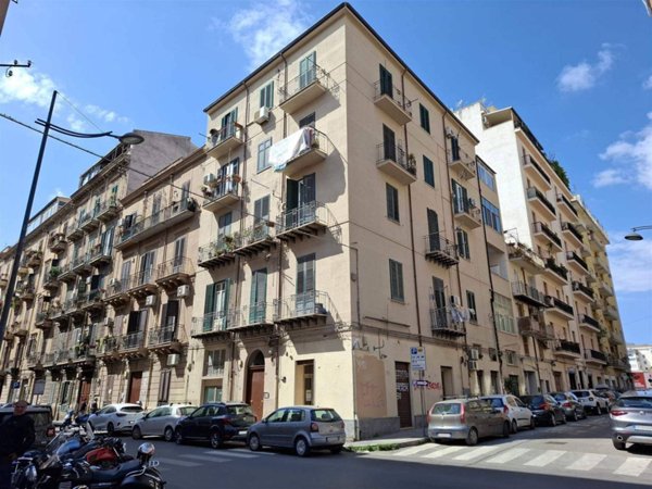 appartamento in vendita a Palermo in zona Politeama