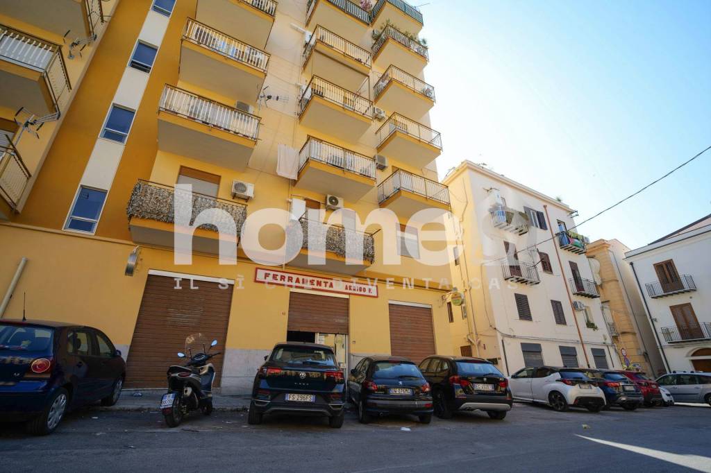 negozio in vendita a Palermo in zona Centro storico