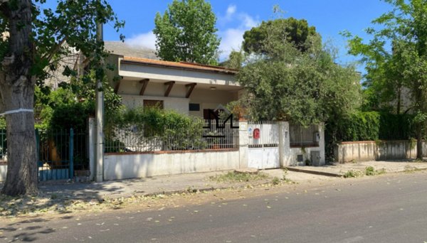 casa indipendente in vendita a Palermo in zona Mondello