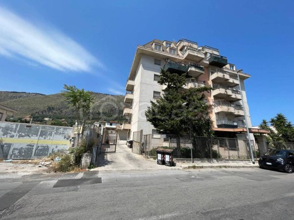 appartamento in vendita a Palermo in zona Tommaso Natale
