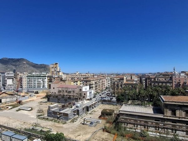 appartamento in vendita a Palermo in zona Arenella/Vergine Maria