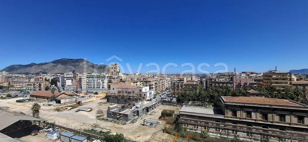 appartamento in vendita a Palermo in zona Malaspina/Palagonia