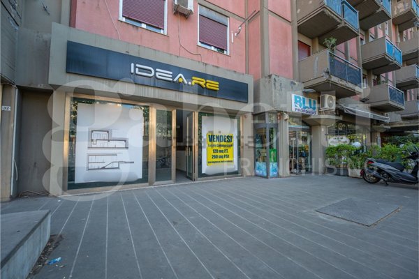 locale commerciale in vendita a Palermo in zona Resuttana