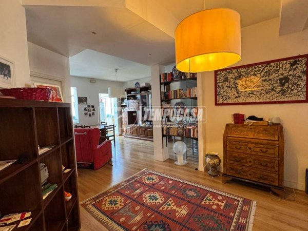 appartamento in vendita a Palermo in zona Malaspina/Palagonia